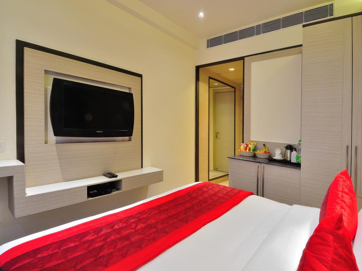Hotel Royal Grand - Opposite Axis Bank East Patel Nagar Nueva Delhi Exterior foto